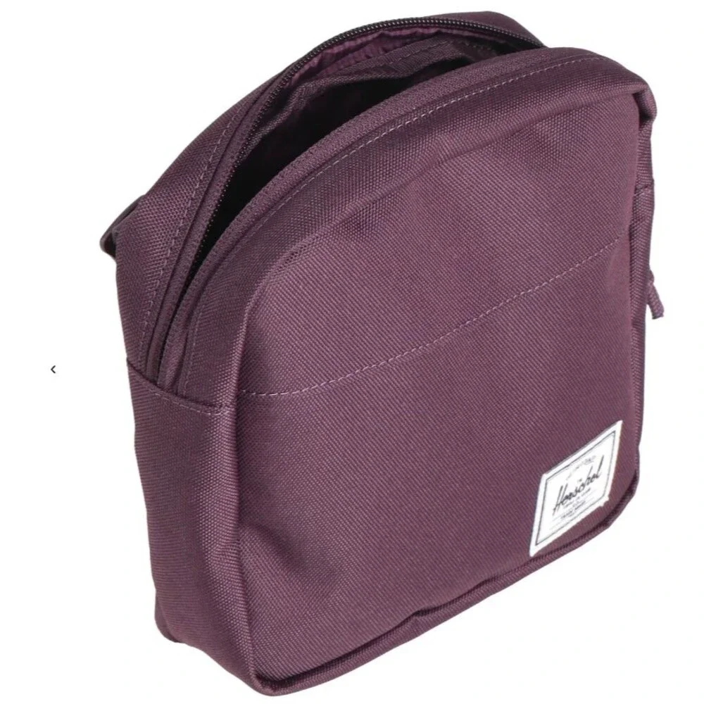 Herschel Classic Crossbody 2L Perfectly Plum NWT